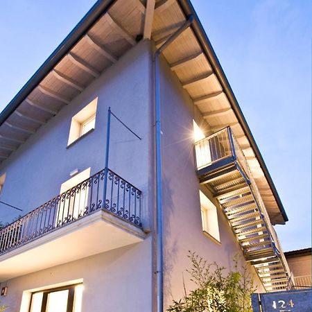 Manzoni 124 Bed&Relax Esine Exterior foto