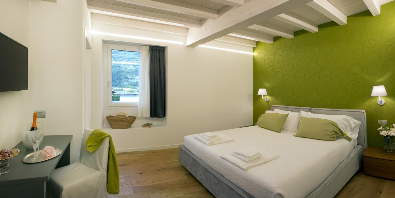 Manzoni 124 Bed&Relax Esine Exterior foto